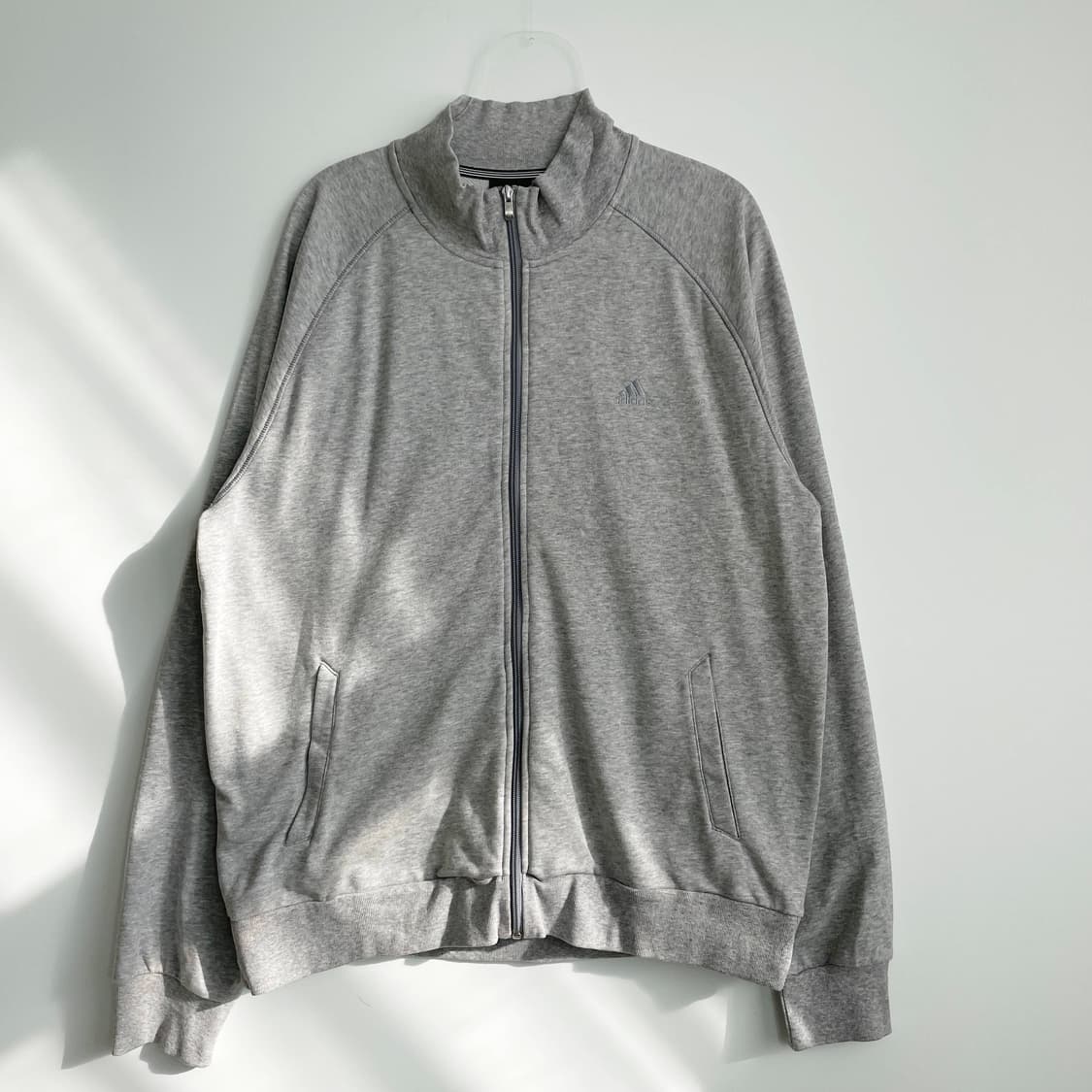 C1 아디다스 에센셜 풀 집업 110사이즈 상품이미지1