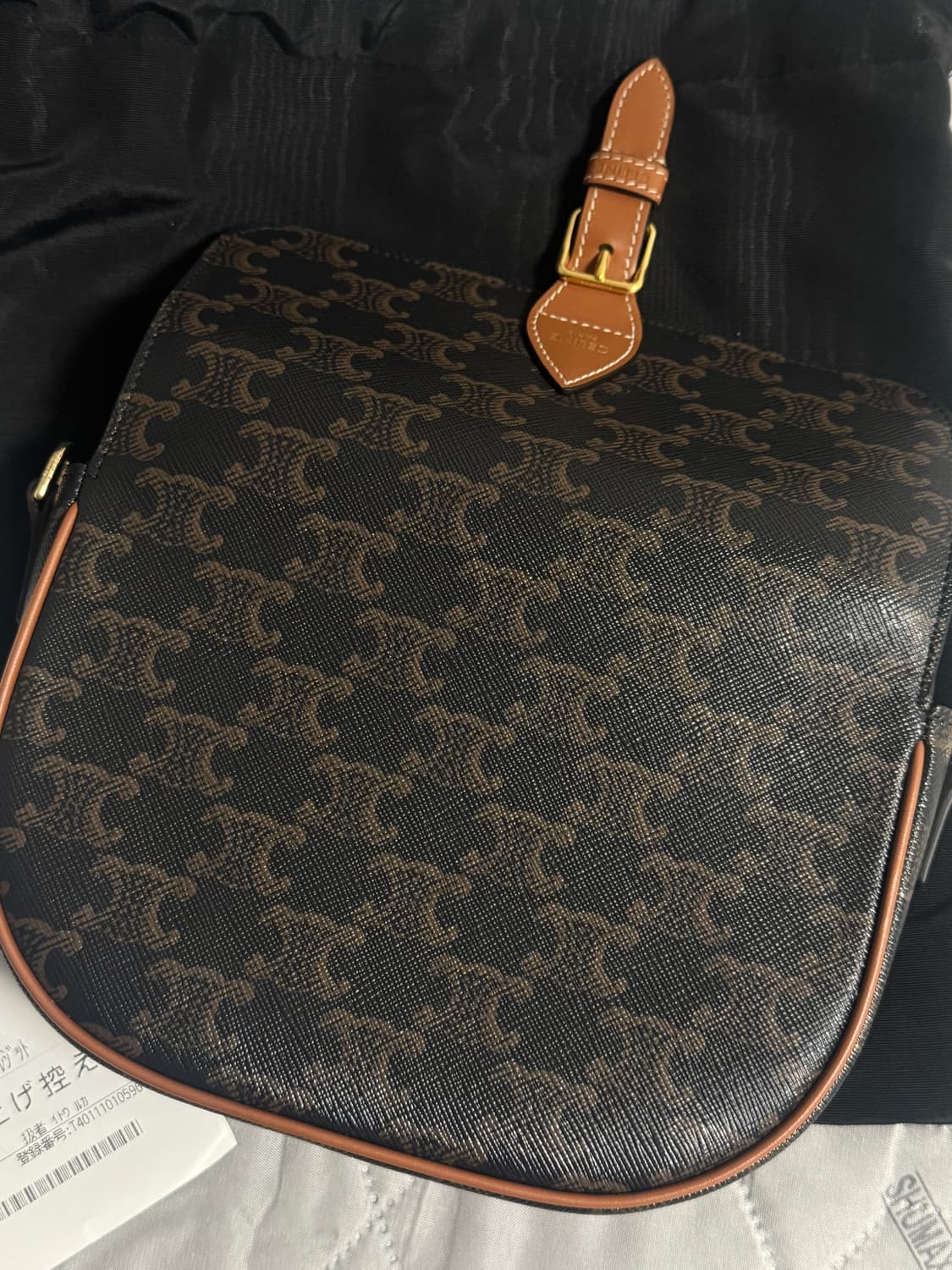 셀린느 폴코 숄더백 트리옹프 캔버스 & 카프스킨 탠 상품이미지4