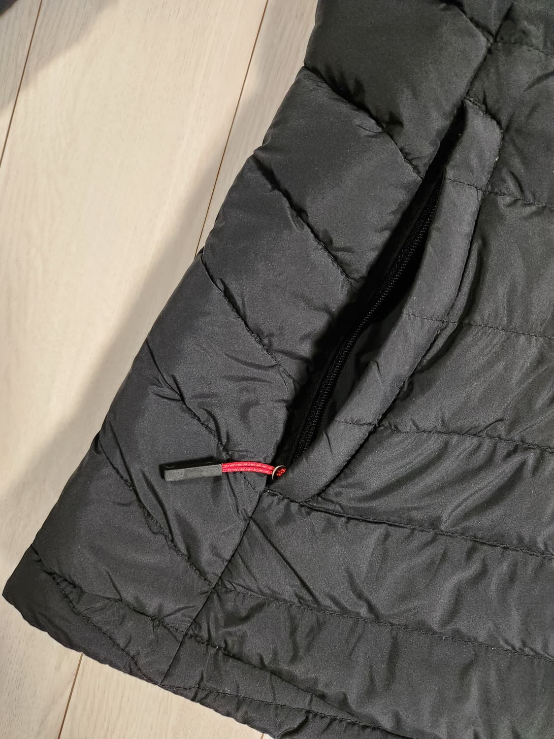 새상품급)래드캠프 여성경량패딩 사이즈L

남자가 입으시려면 m정도되요^^ 상품이미지4