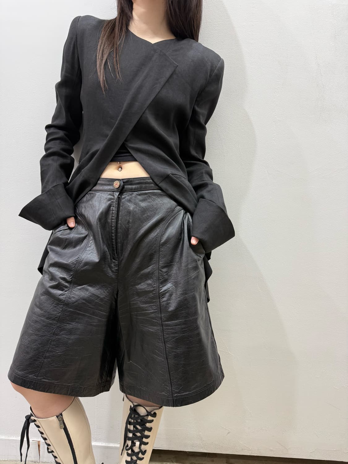 레더 디테일 와이드 숏팬츠 상품이미지2