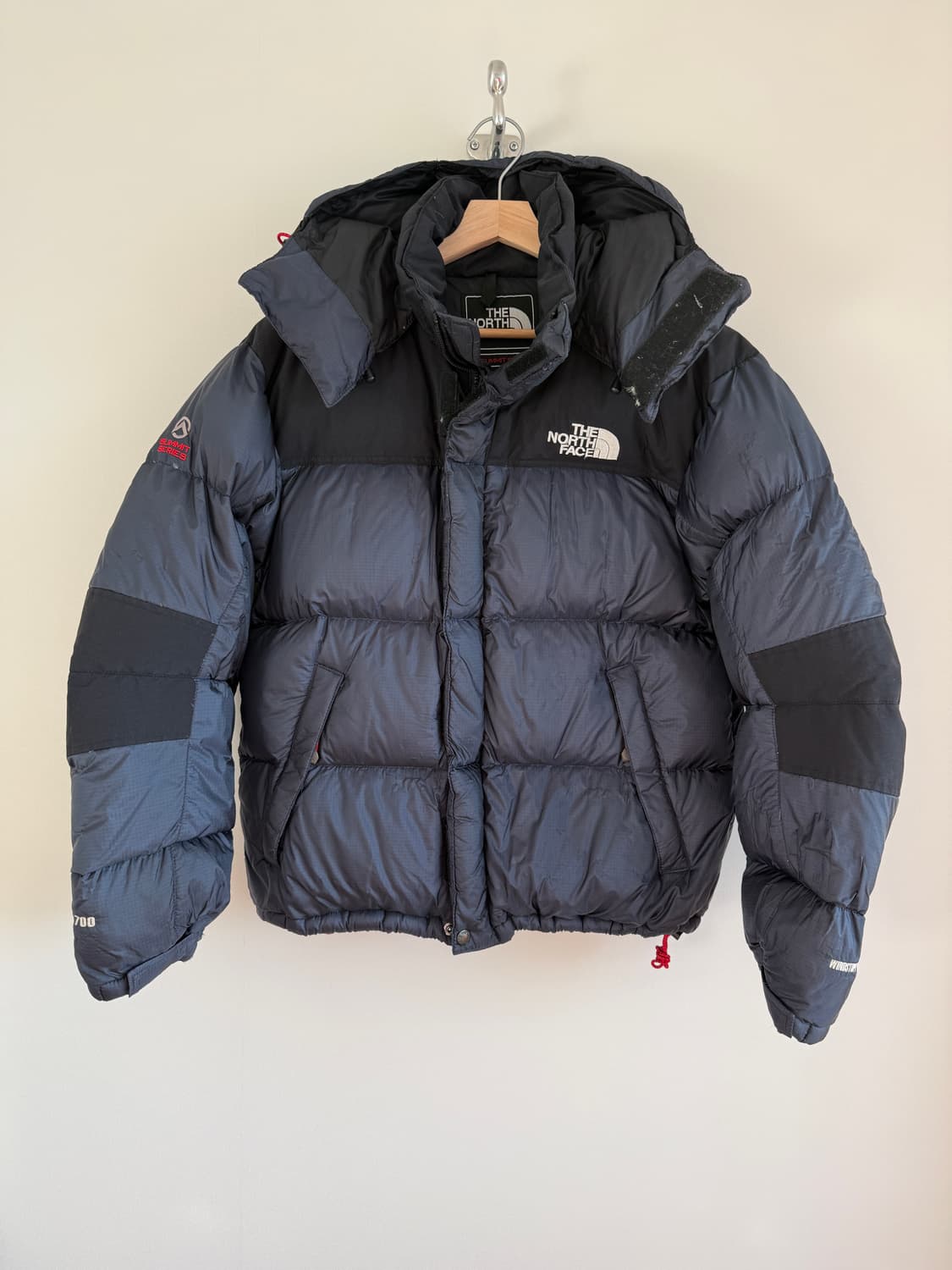 노스페이스(THE NORTH FACE) 써밋 구스다운 패딩(부분 움 현상 상품이미지1