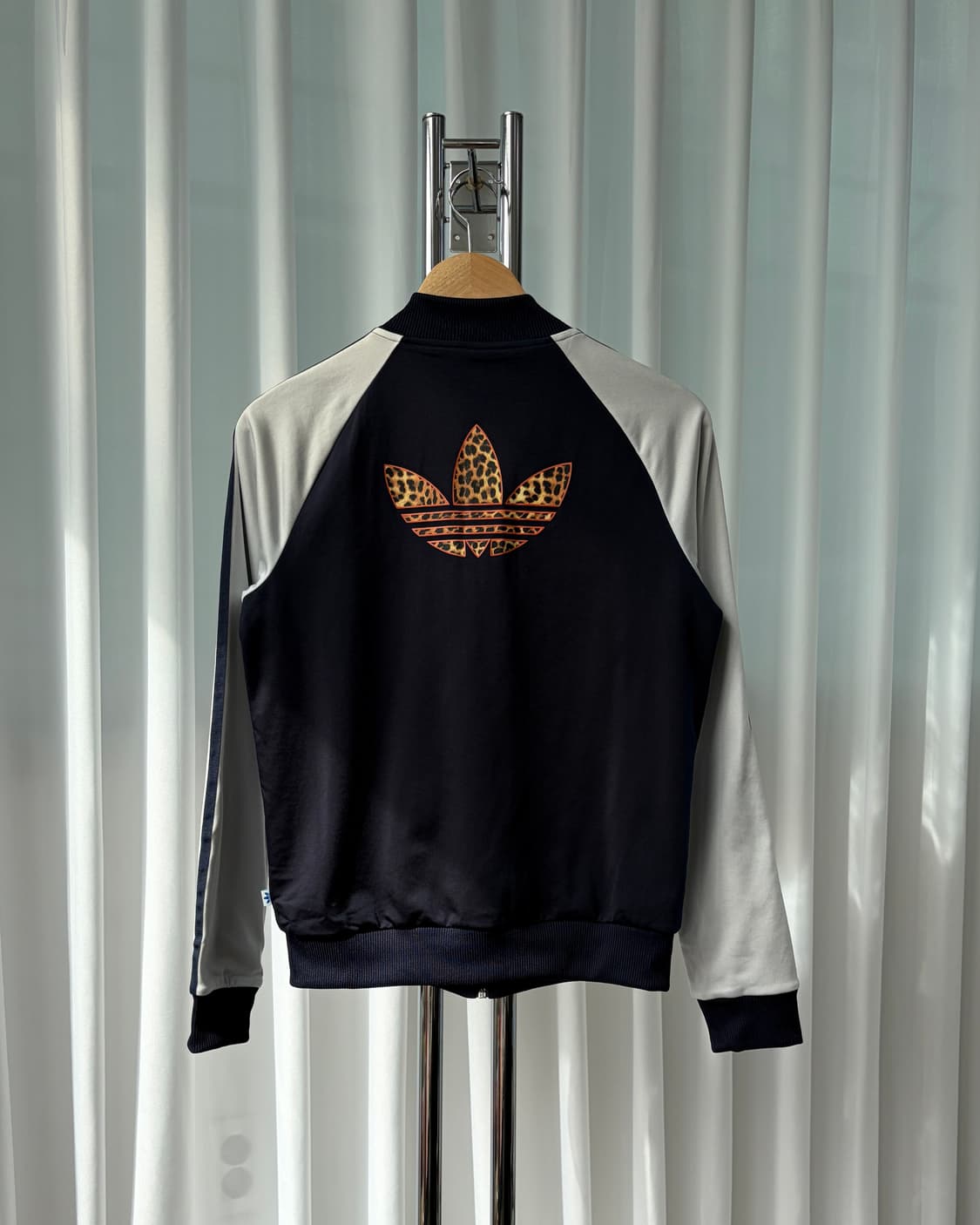 [M]아디다스 홍지윤 슈퍼걸 레오파드 트랙탑 져지 상품이미지6