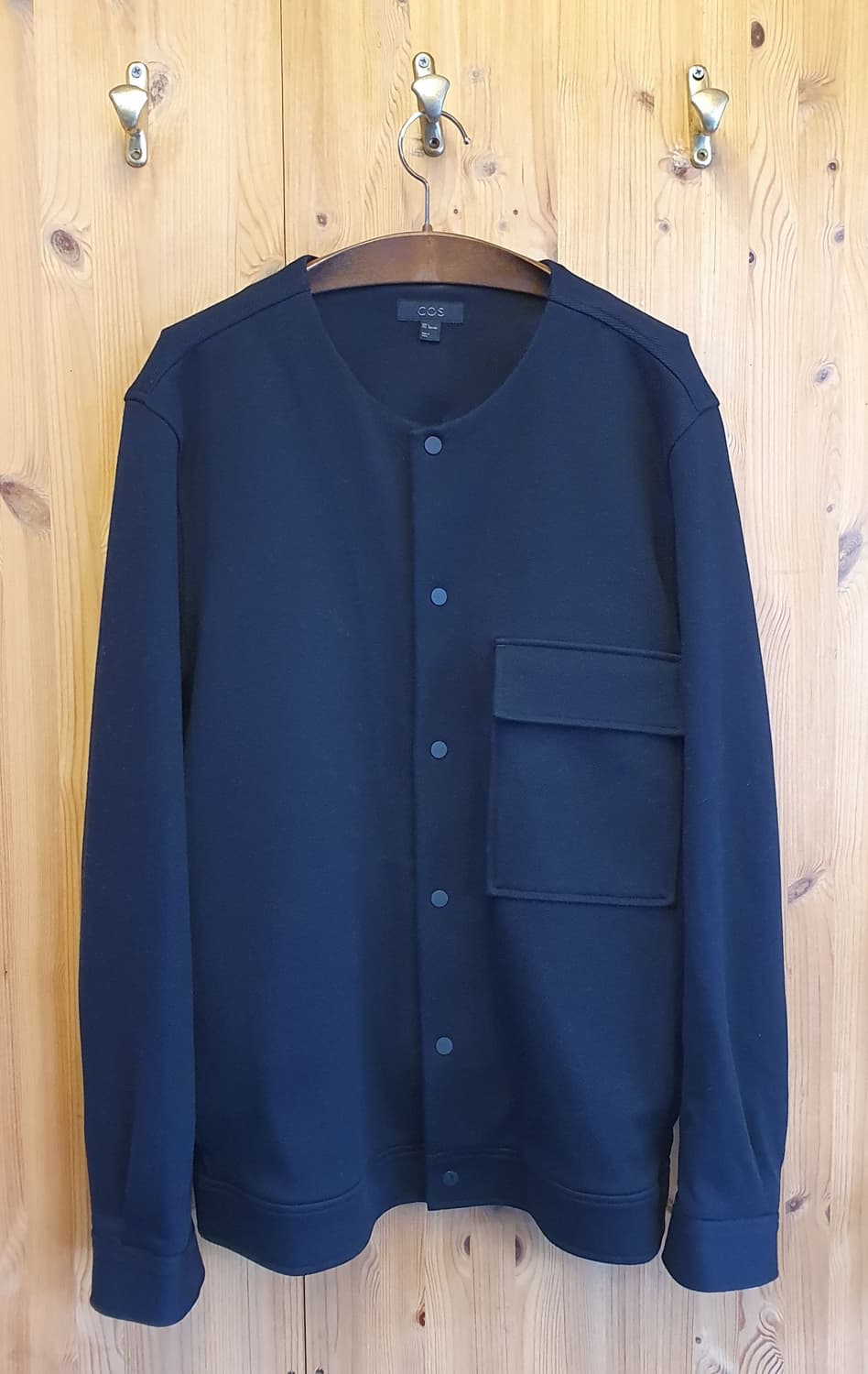 100.COS 라운드 블랙점퍼 상품이미지1