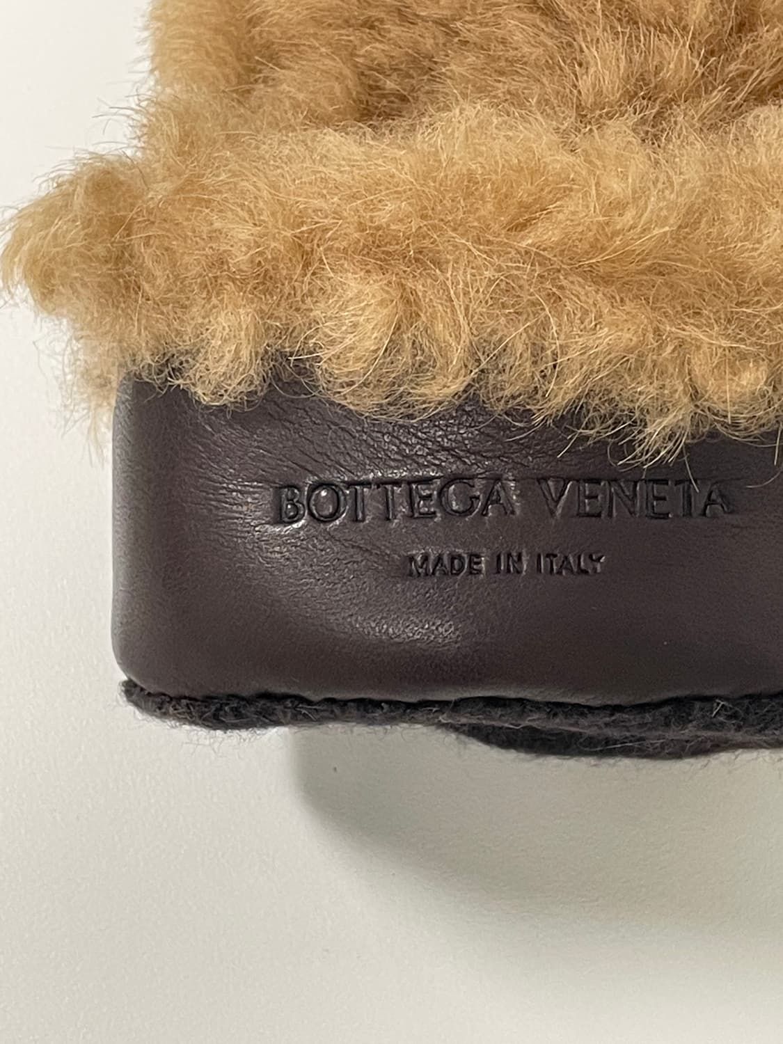 새상품 보테가 베네타 테디 시어링 레더 장갑 브라운 컬러 상품이미지4