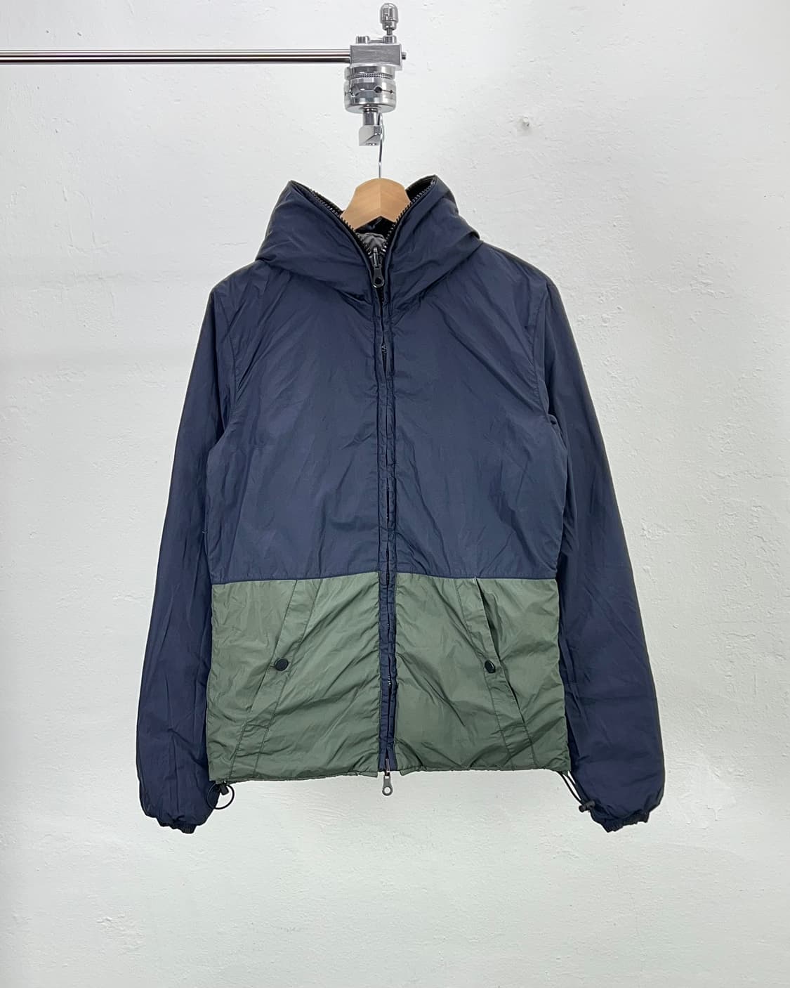 듀베티카 리버시블 카모 플라주 라이트 웨이 풀집업 구스 다운 자켓 상품이미지2