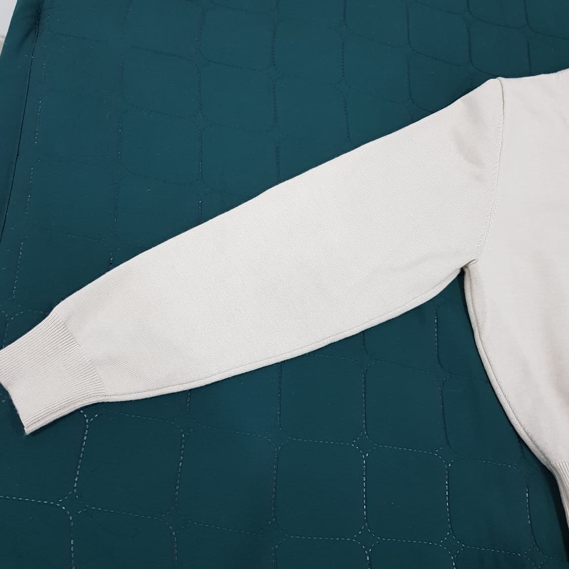 오로 브이넥 가디건 베이지 M 상품이미지3