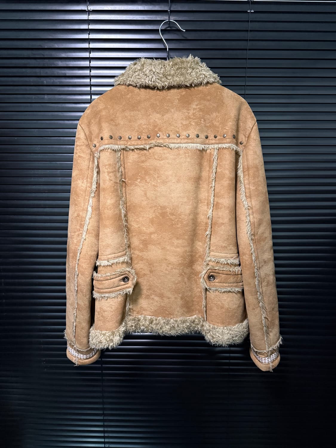 썰스데이 아일랜드 베이지 카멜 털 무스탕 웨스턴 빈티지 스웨이드 100 상품이미지6