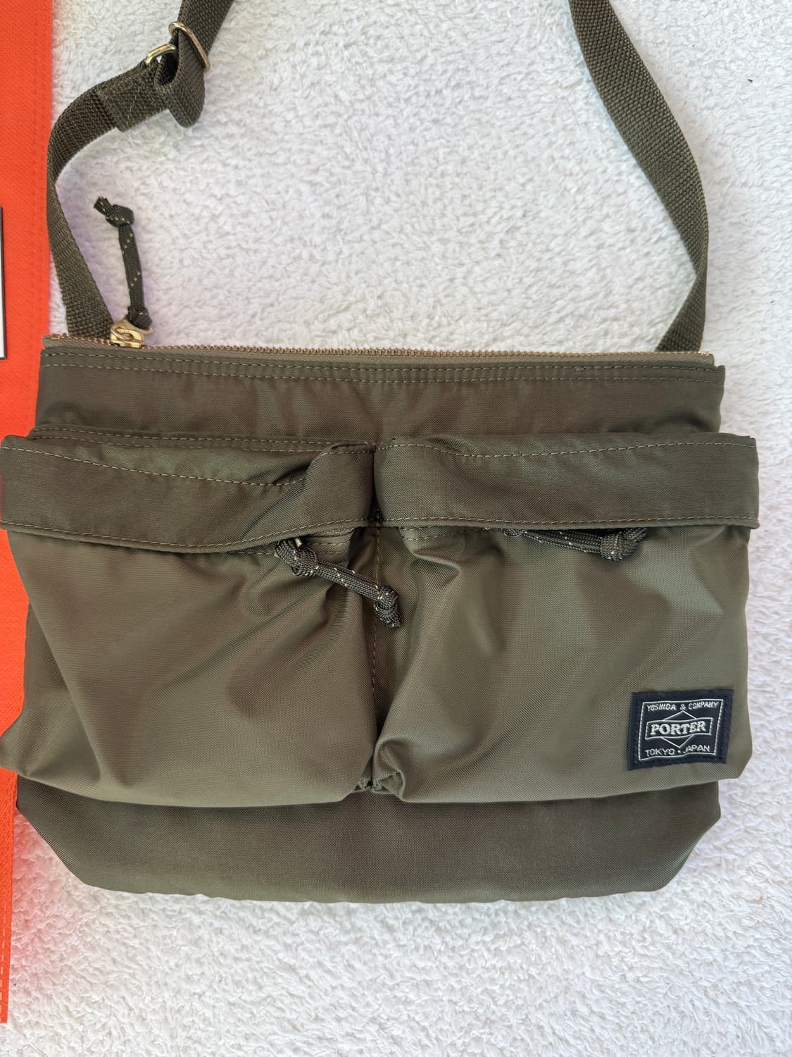 요시다포터 숄더백포스 모델 카키  상품이미지2