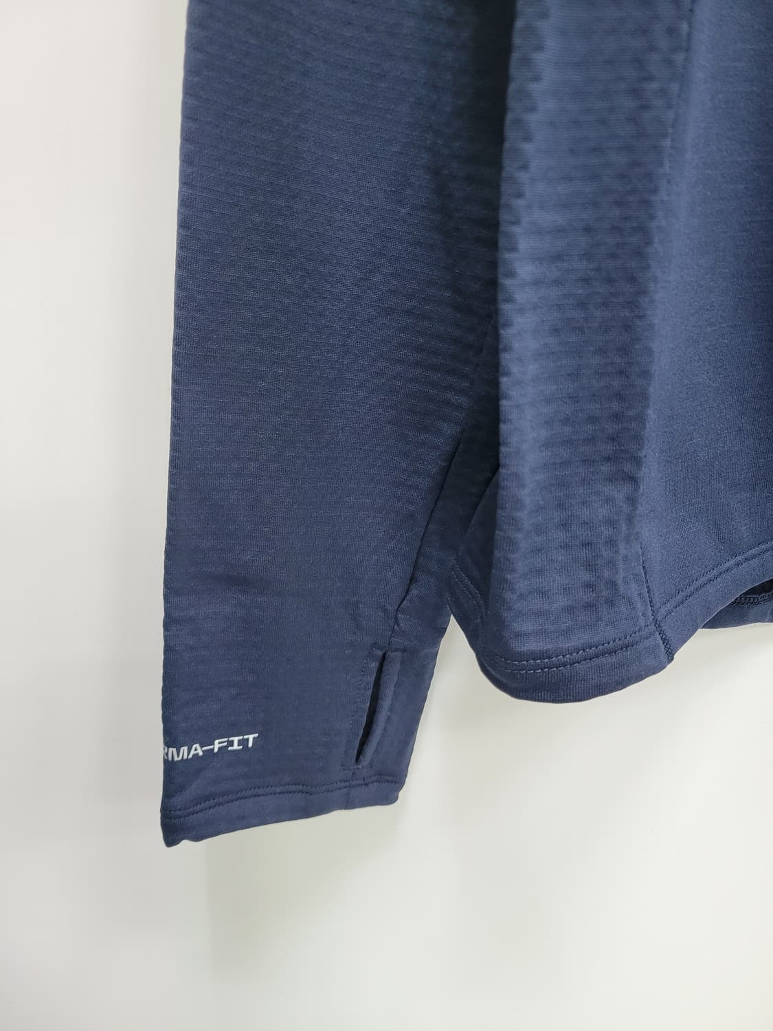 (새상품) NIKE 23SS 나이키 써마 핏 발수 러닝탑 / 남 XL 상품이미지4