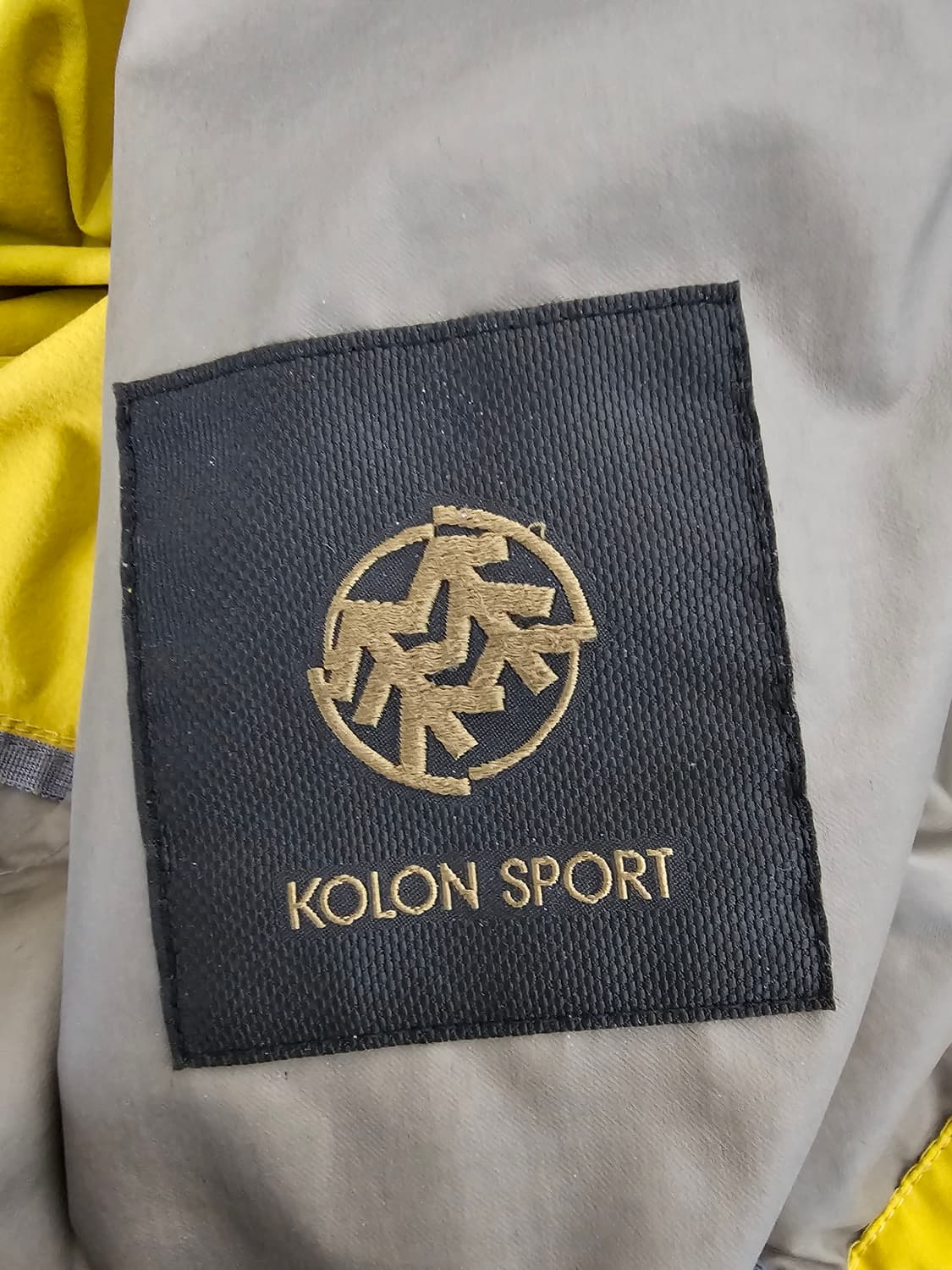 코오롱스포츠 고어윈드스토퍼 바람막이 100 상품이미지3