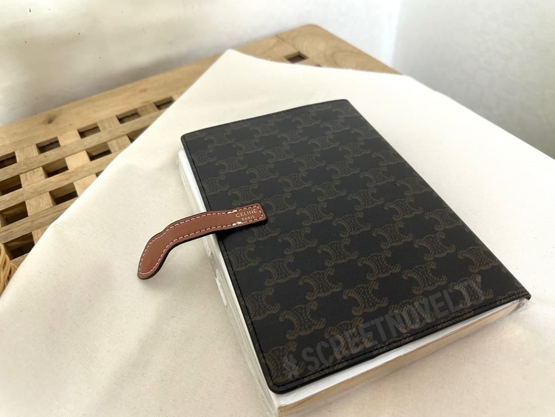  셀린느 트리옹페 다이어리 상품이미지3