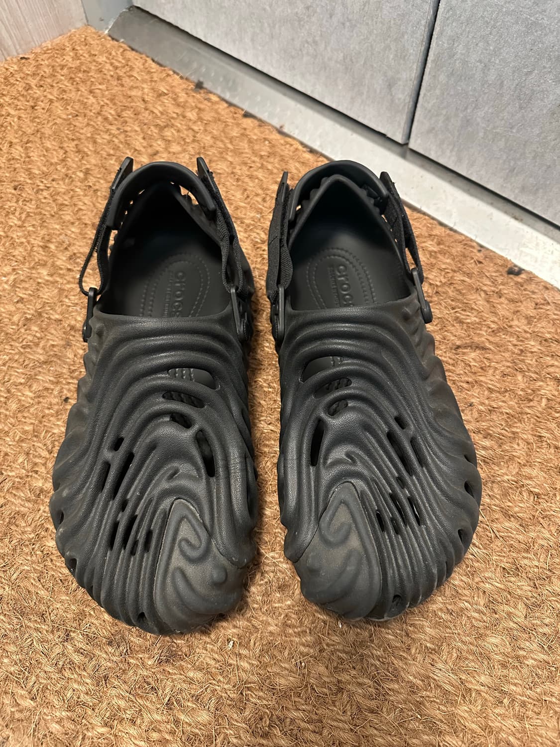 살레헤 벰버리 크록스 블랙 280 상품이미지1