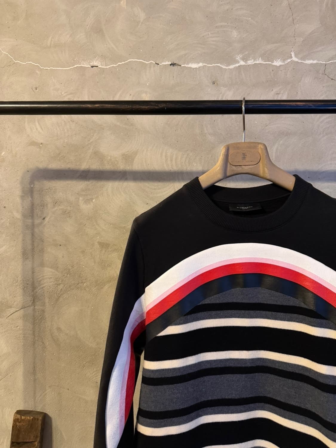 지방시 맨투맨 여성66 상품이미지3