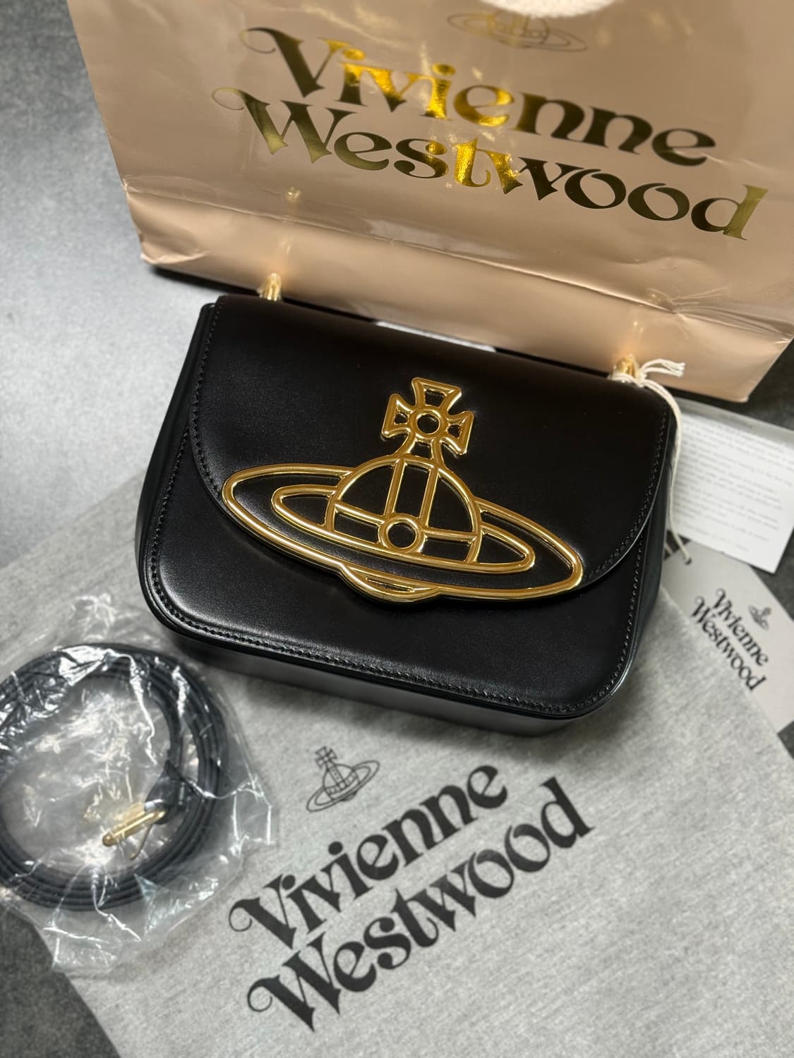 (100%정품)비비안 웨스트우드 린다 크로스백 상품이미지4