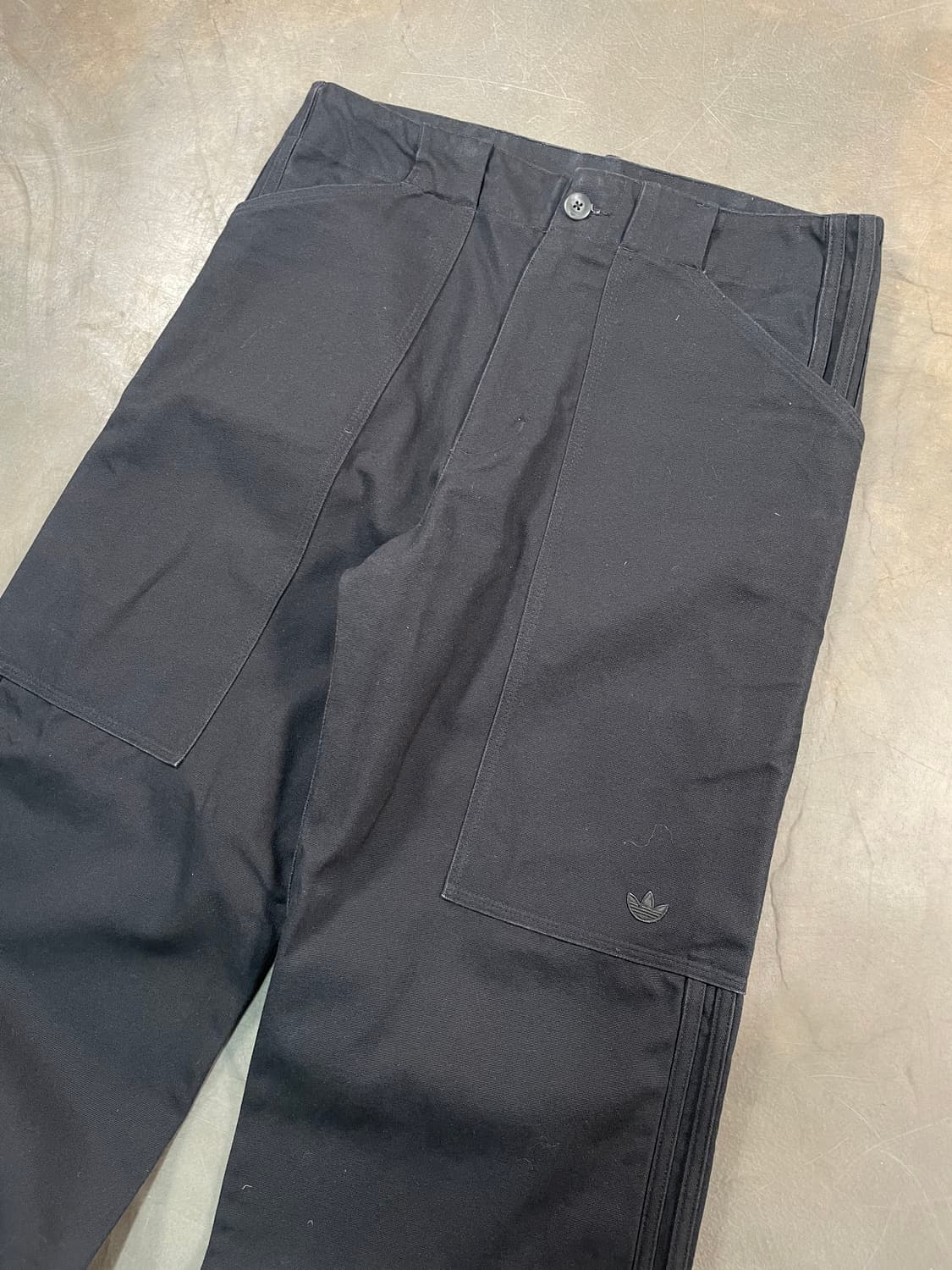 아디다스 프리미엄 에센셜 데님 카펜터 팬츠 상품이미지4