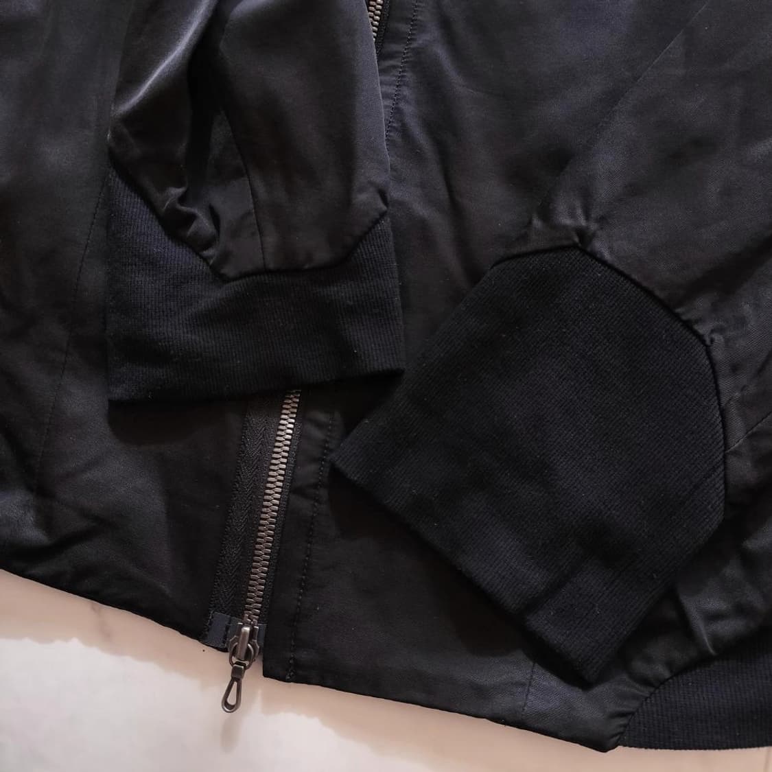 율리우스 매트 새틴 라이더스 집업 블루종 상품이미지7