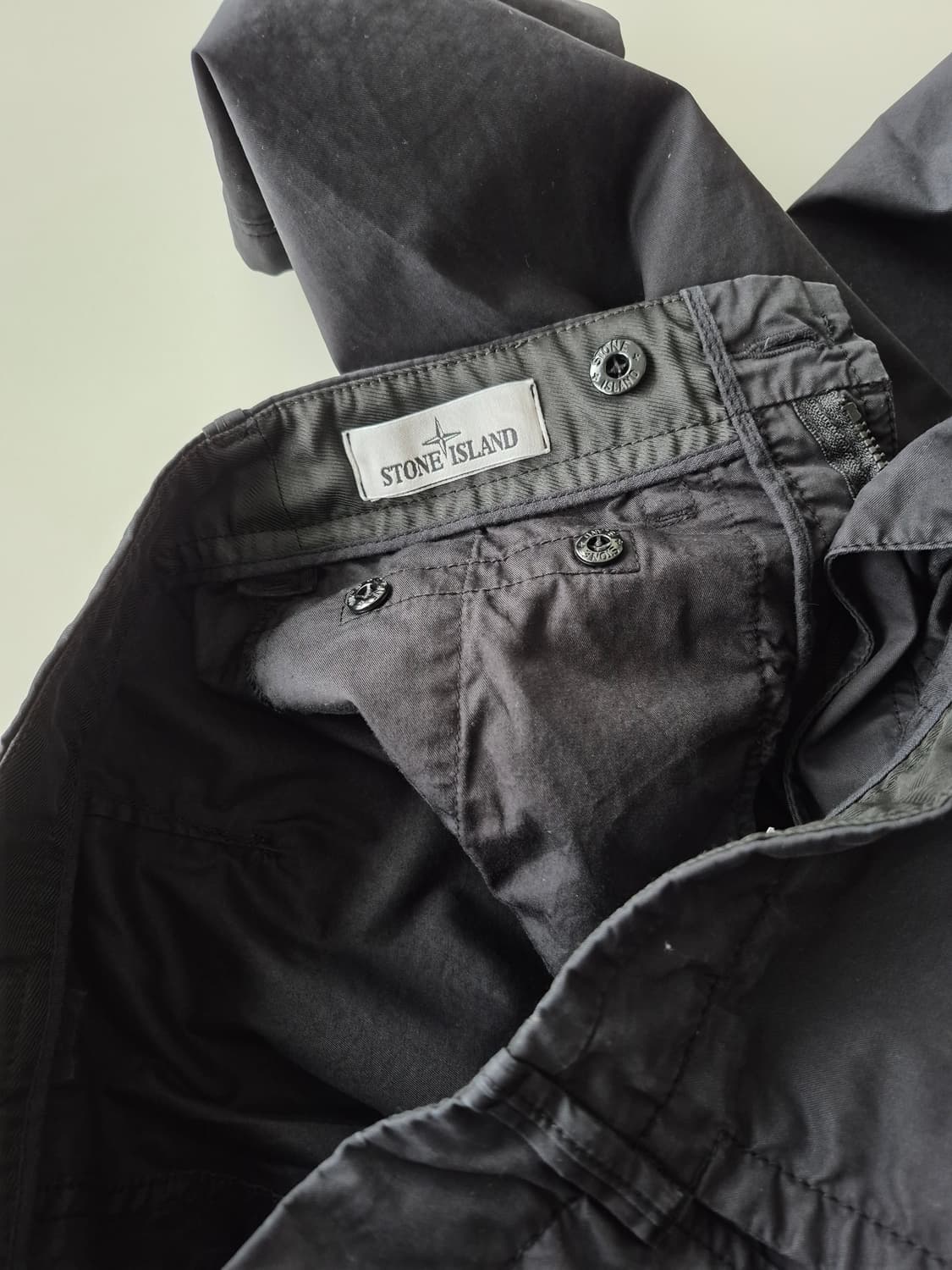 스톤아일랜드 블랙 카고 바지(29/기장참고) 상품이미지4