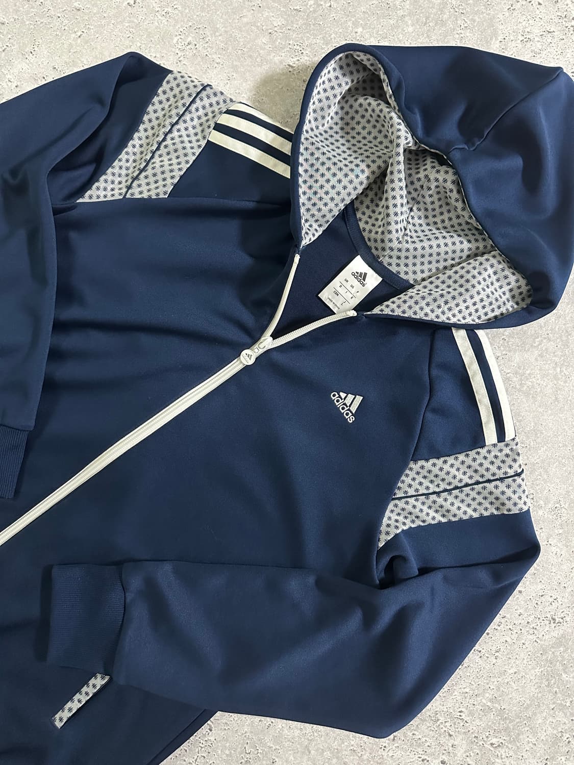 adidas 패턴 네이비 후드 트랙 자켓 상품이미지1