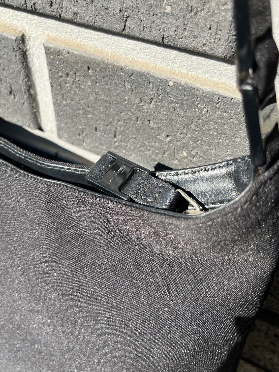 90s Ferragamo 페라가모 아크릴 피스 핸들 백 상품이미지10