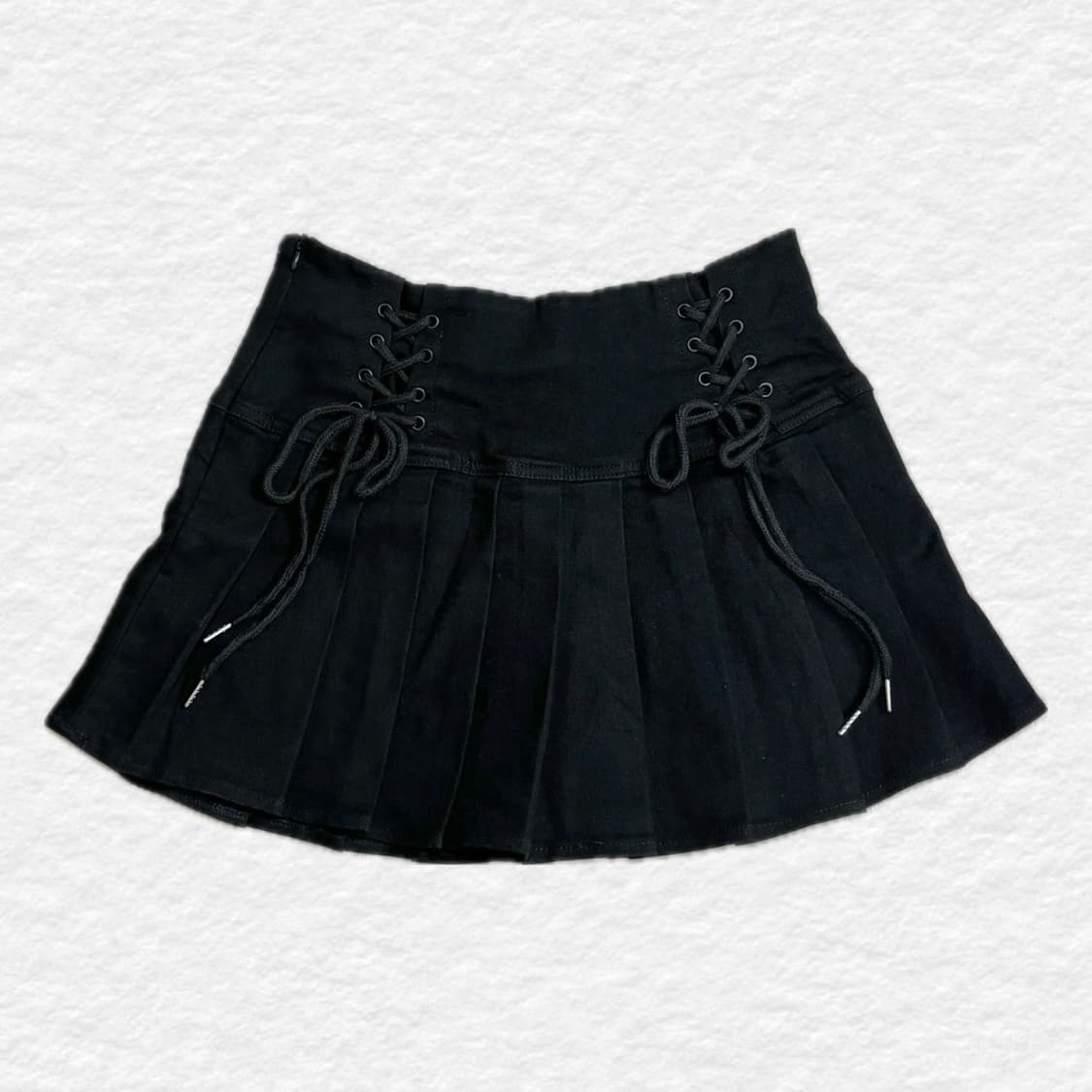 코르셋 스트링 플리츠 데님 스커트 – 블랙 상품이미지1