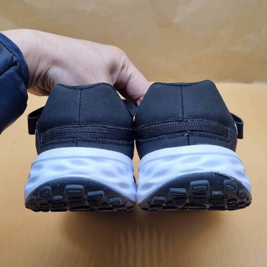 나이키 레볼루션6 아동운동화235. 상품이미지4