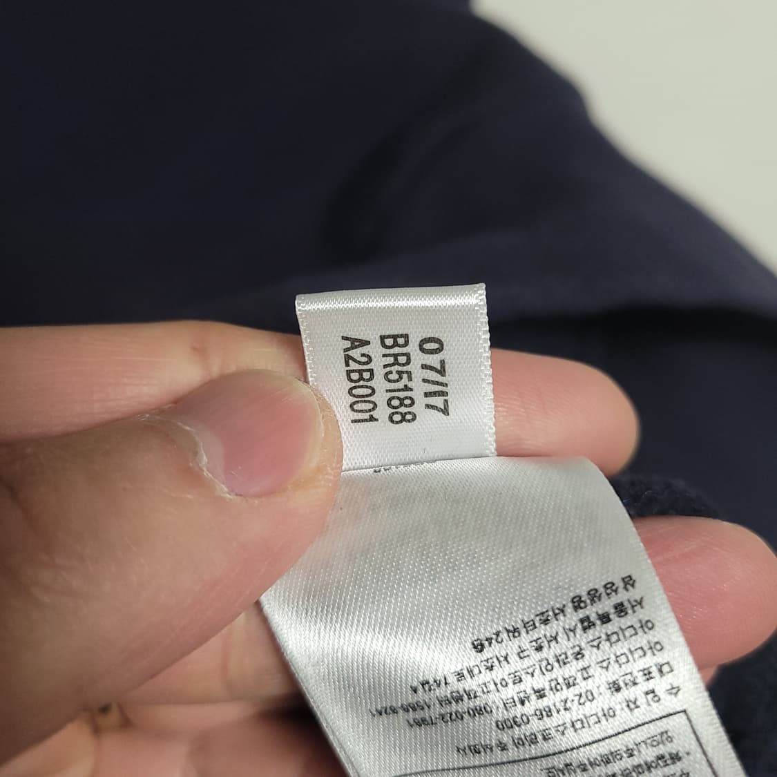 (100) ADIDAS 아디다스 여성 네이비 기모 후드티 상품이미지5