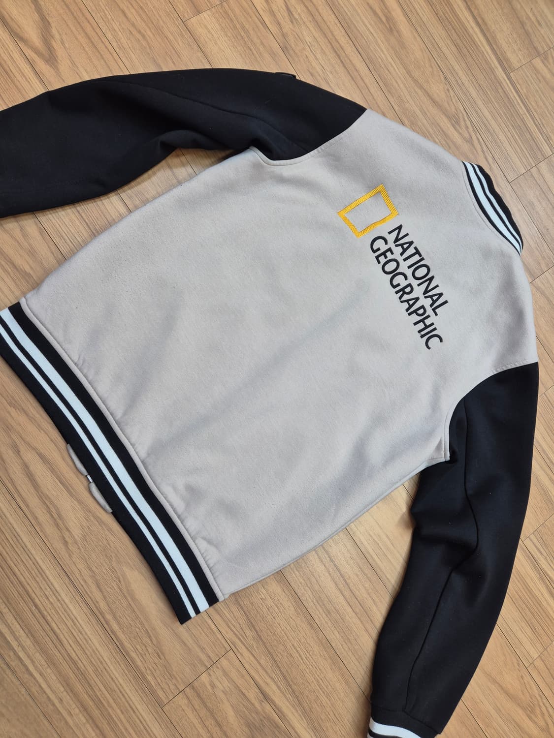 내셔널지오그래픽 아동용 야구점퍼 판매합니다. 사이즈는 150이고, 옷 상 상품이미지2