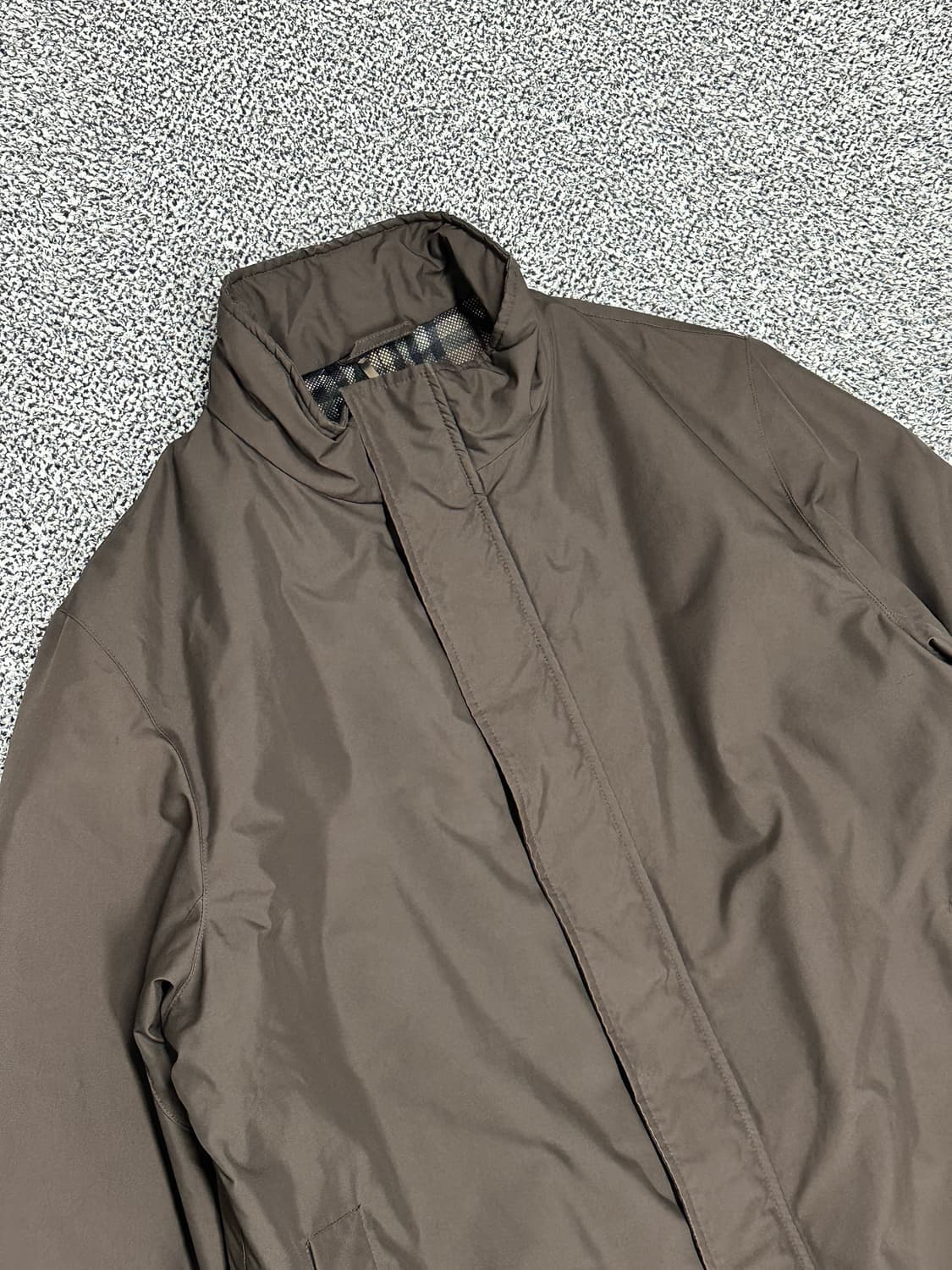 버버리 신형 브라운 점퍼 자켓 상품이미지2