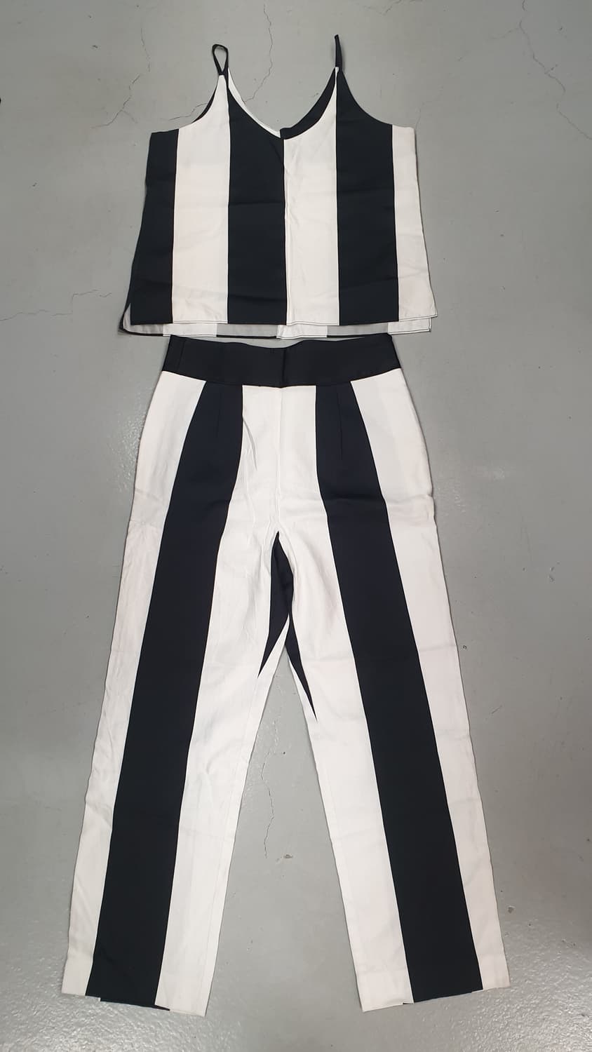 DINT 스트라이프 상의 + Van Nzil 하의 M 상품이미지1