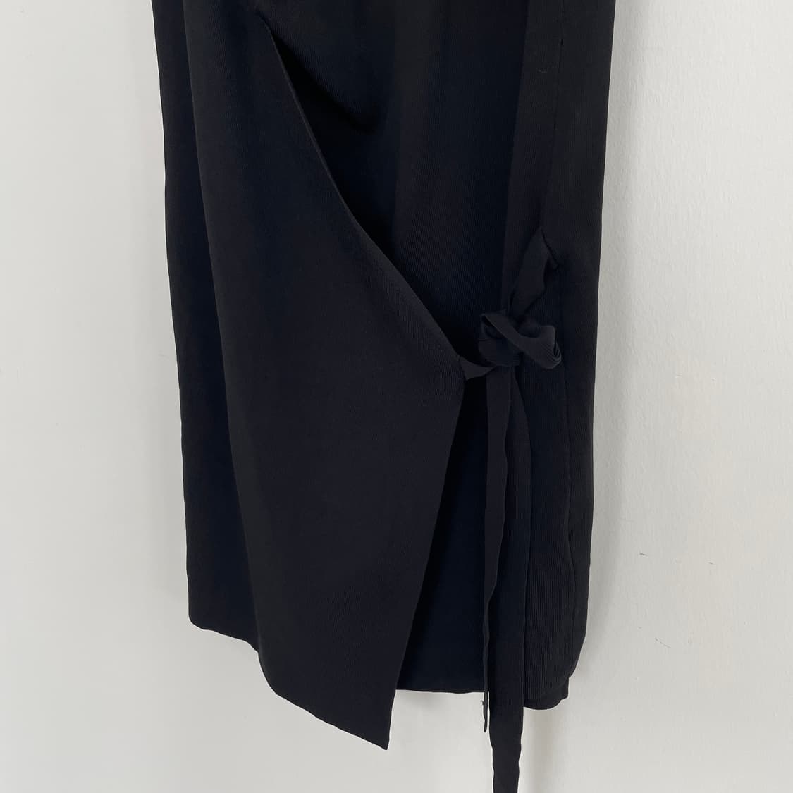 코스 블랙 랩 스타일 끈 나시 원피스 상품이미지6