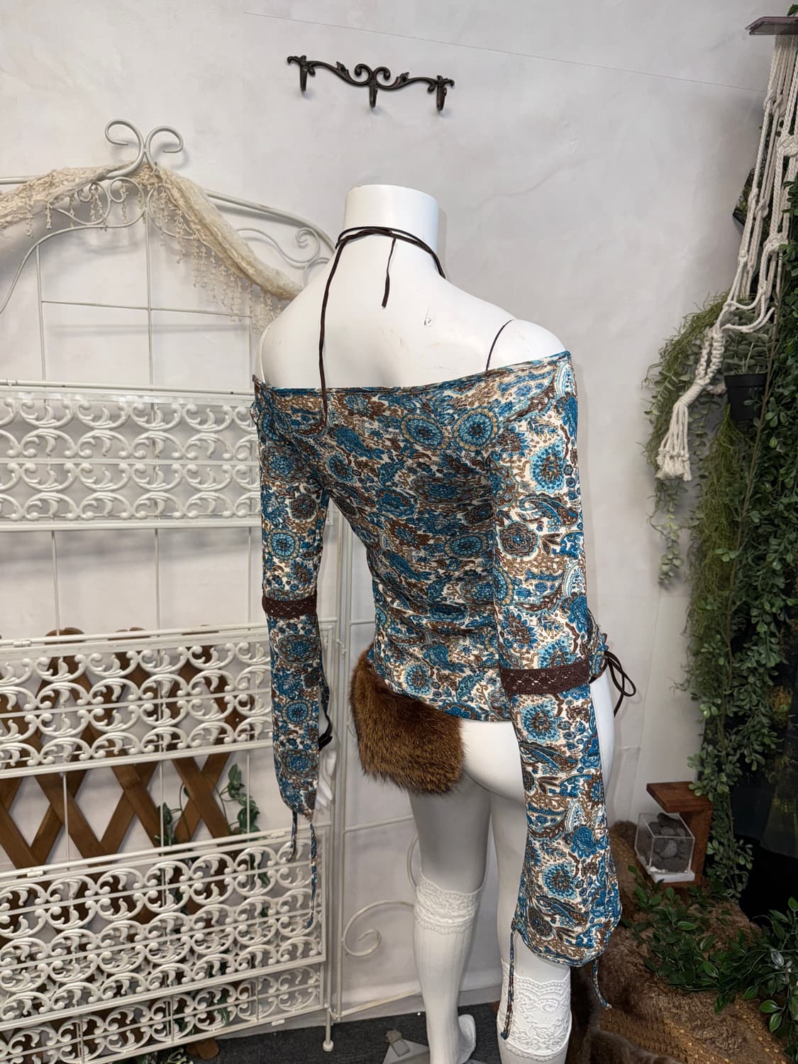 Blue oriental floral laceup 오프숄더 메쉬 bl 상품이미지3