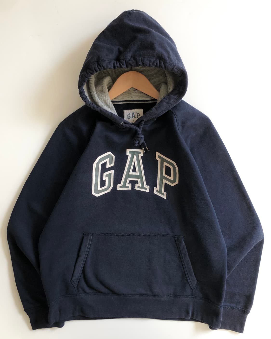 GAP 갭 네이비 컬러 로고 후드티 상품이미지1