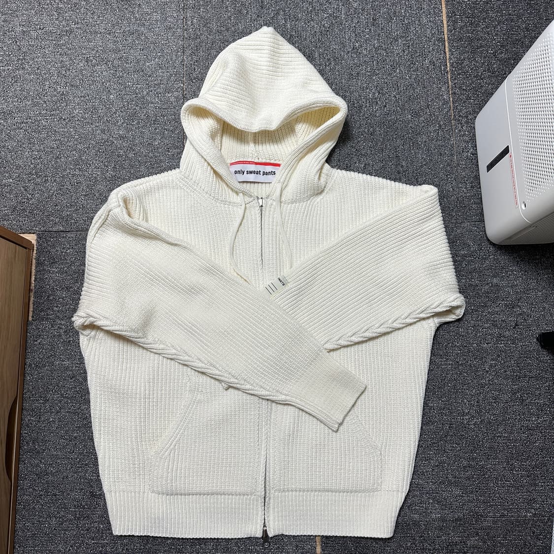 온리스웻팬츠 니트 후드집업 크림색 상품이미지1