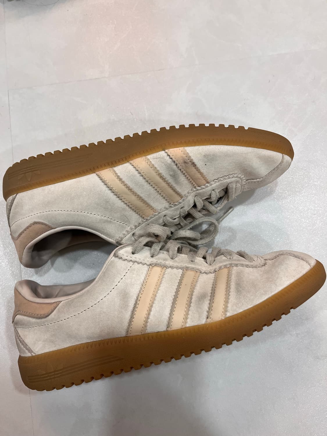 아디다스 버뮤다 원더 화이트 235 상품이미지4