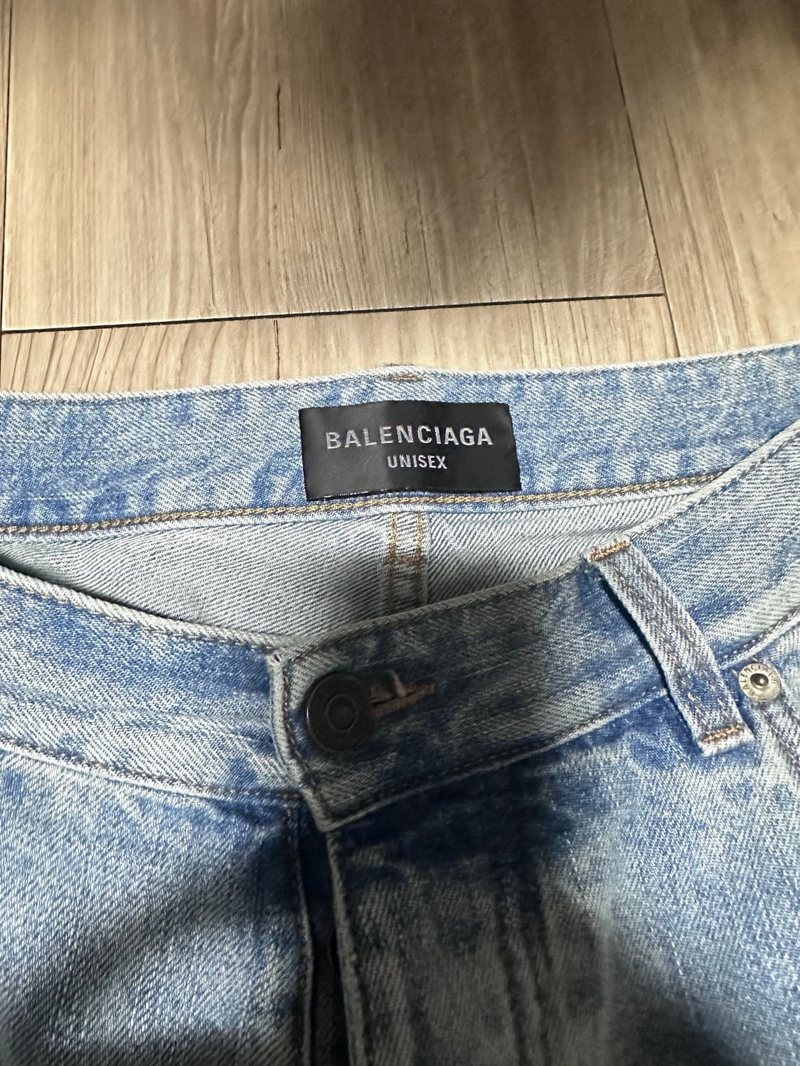 발렌시아가 배기 팬츠 라이트 워시드 블루 데님 M 상품이미지2