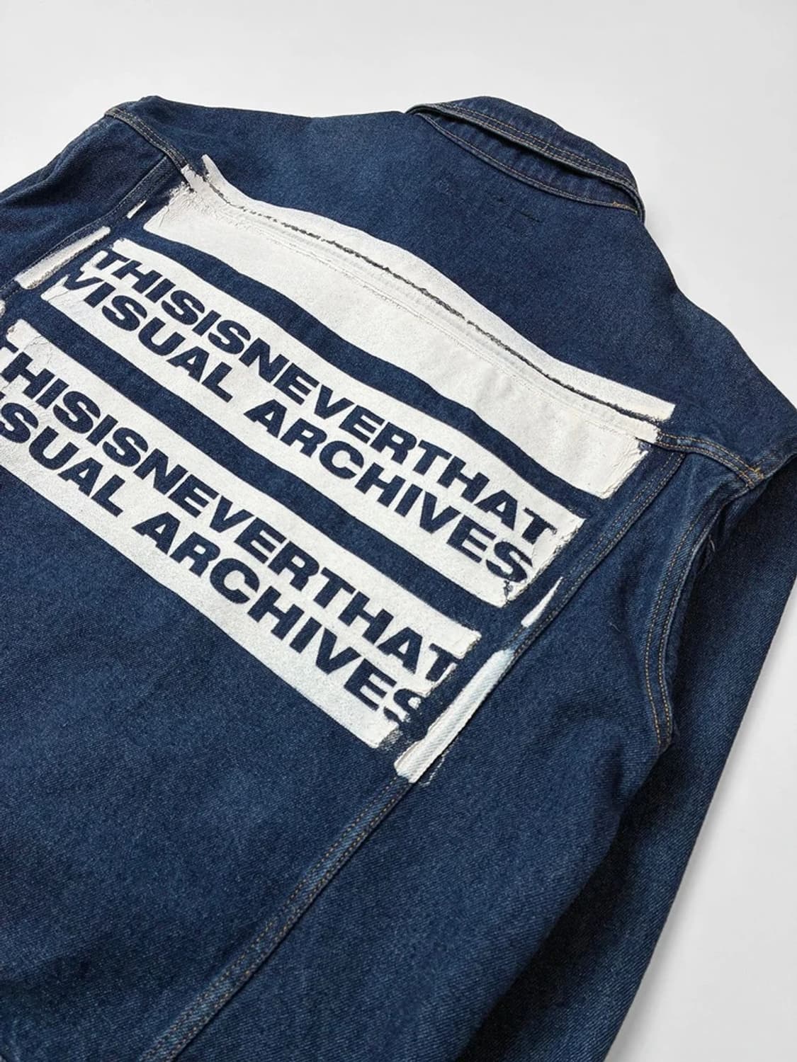 THISIS네버댓 백 프린팅 로고 데님 자켓 PN5181 상품이미지3