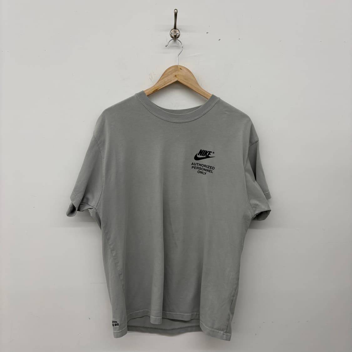 나이키 Authorized Personnel 티셔츠 회색 남성XL 상품이미지1