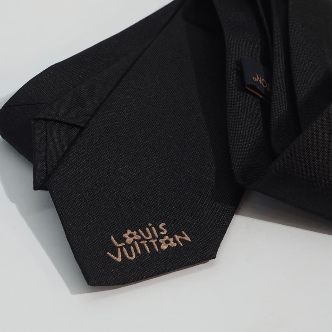 루이비통 X 타일러 점핑도그 넥타이 상품이미지5