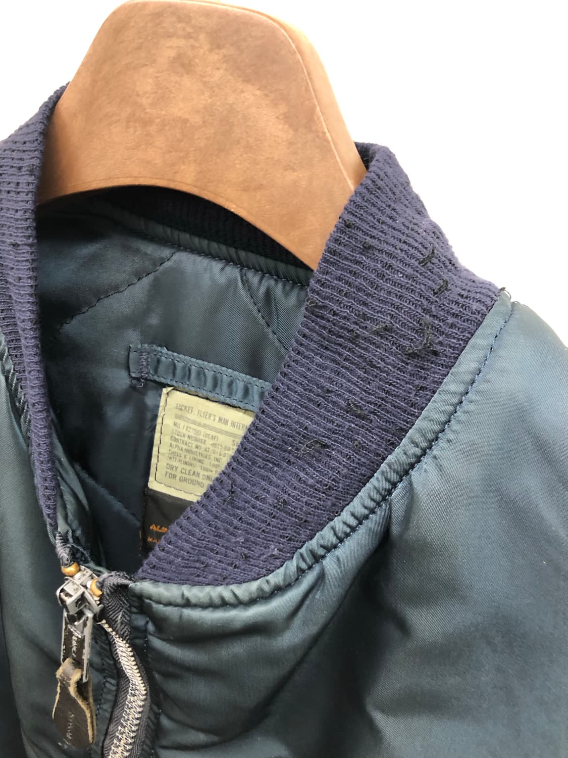 90s 알파 인더스트리 ma-1 네이비 상품이미지5