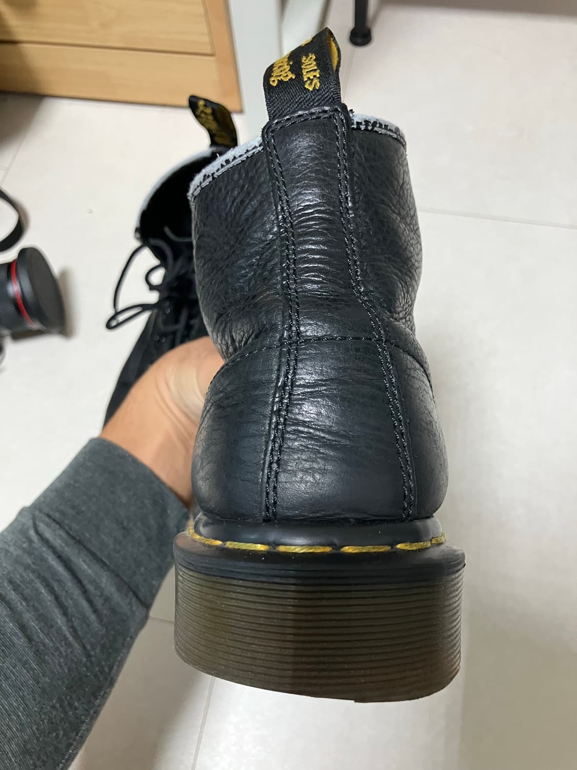 닥터마틴 101 6홀 부츠 워커 260 us8 상품이미지8