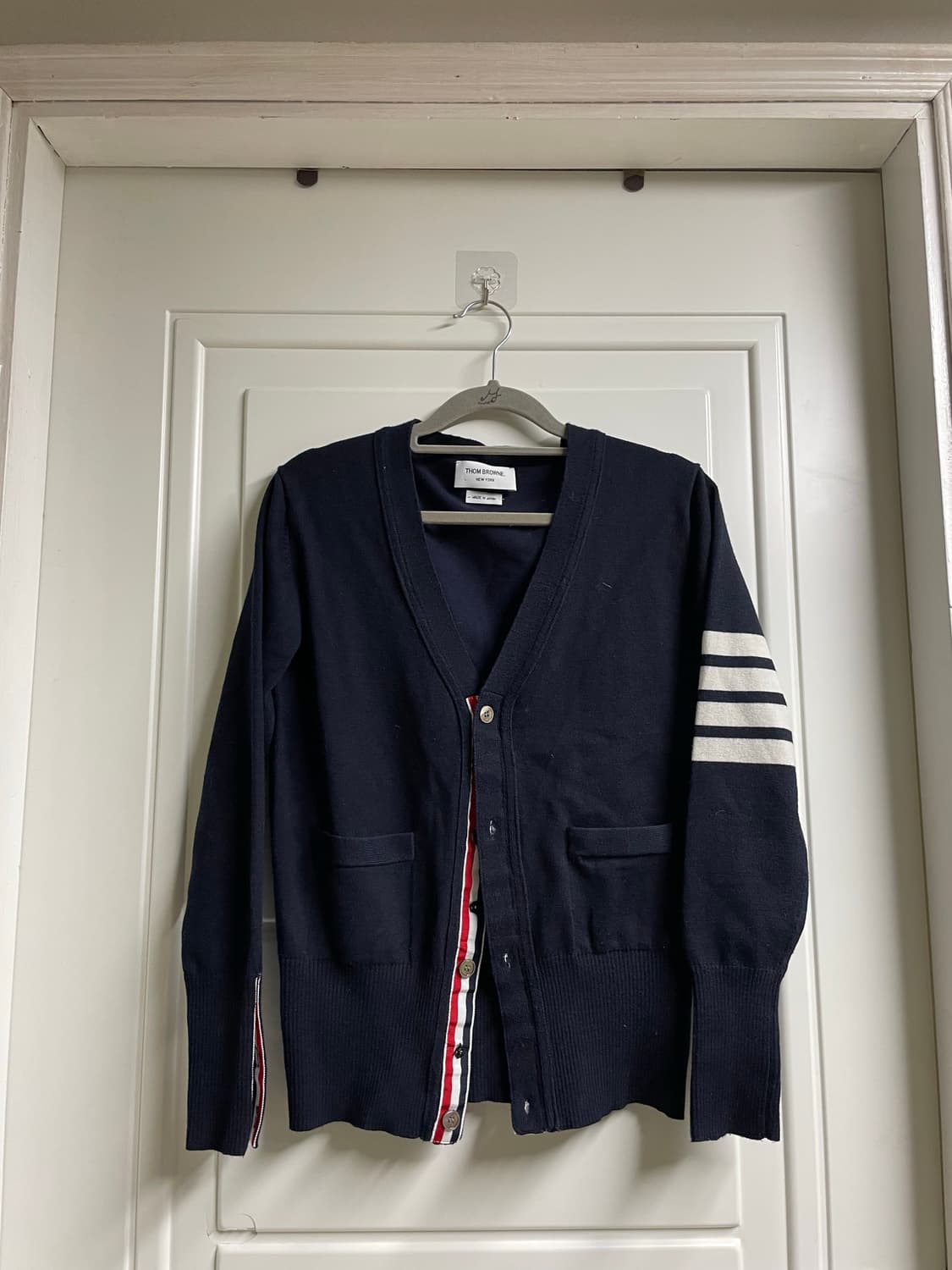 톰브라운 4바 밀라노 스티치 가디건 네이비 상품이미지2