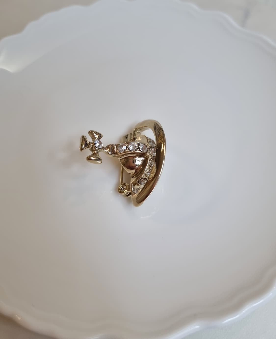 비비안웨스트우드 업사이클링 orb금장 브로치 상품이미지3