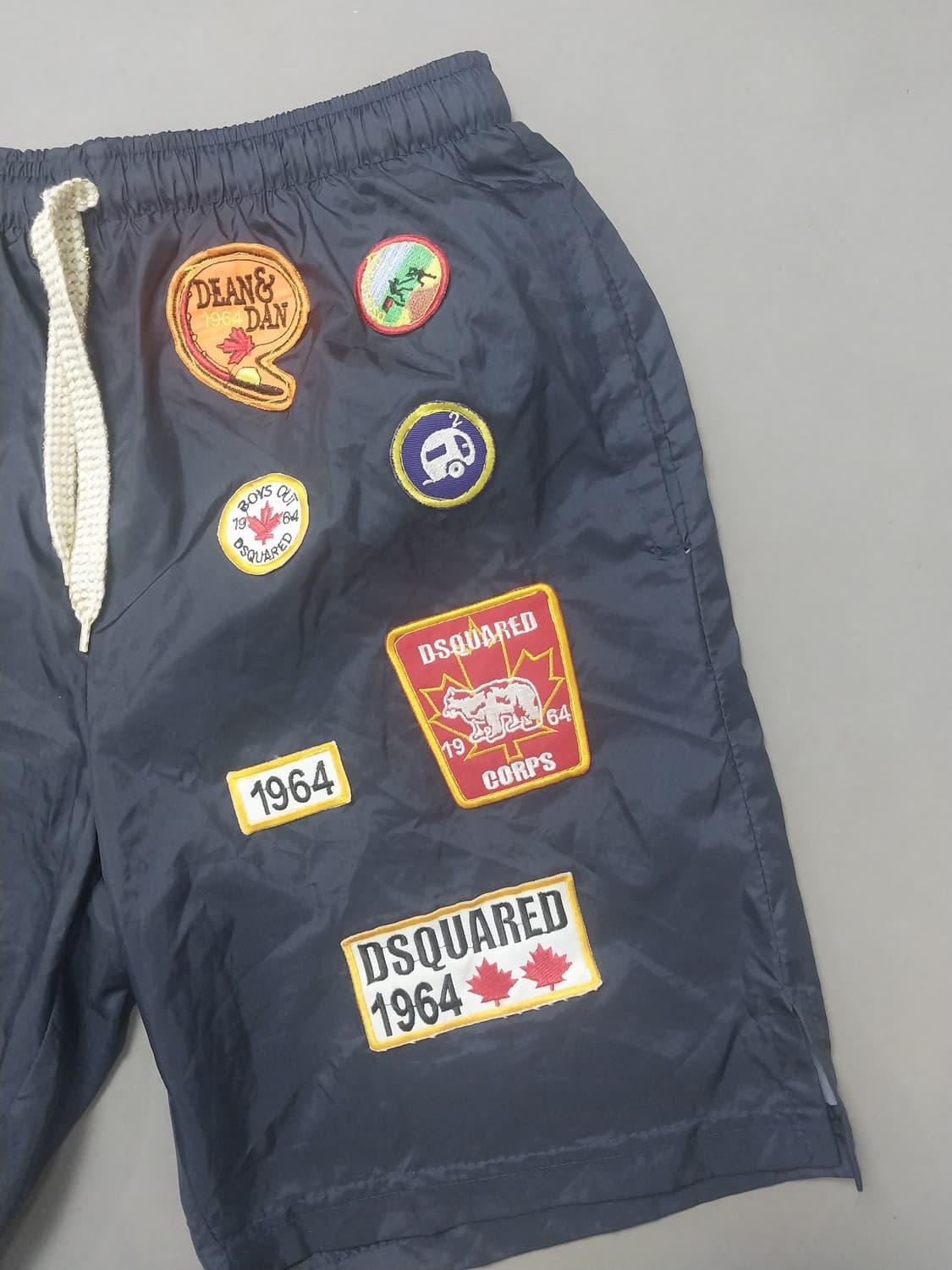 [M] 디스퀘어드2 로고패치 비치 쇼츠 반바지 상품이미지3