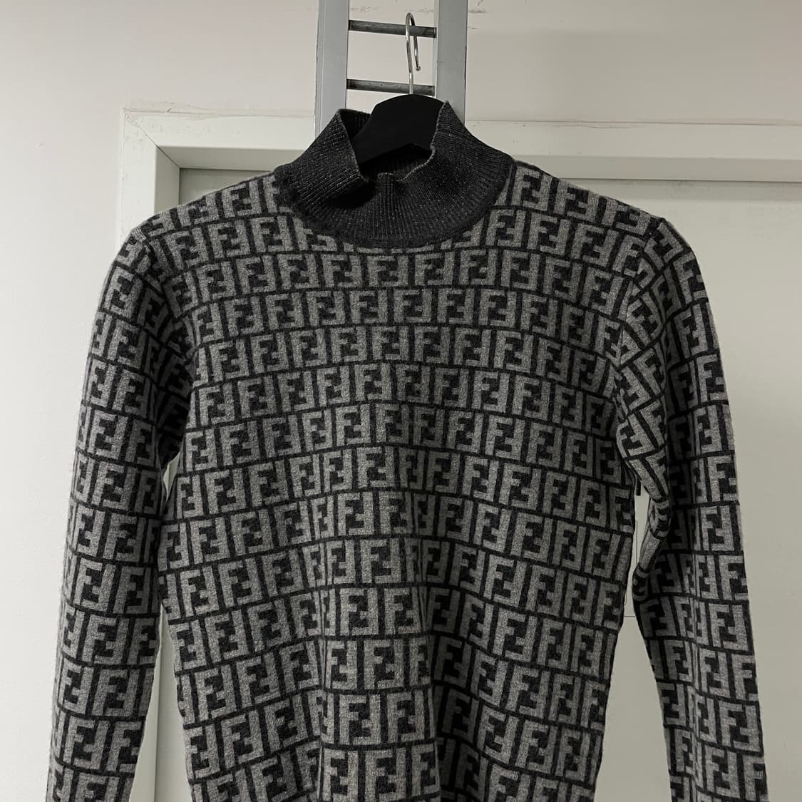 펜디 주카 니트 48(W) 상품이미지2