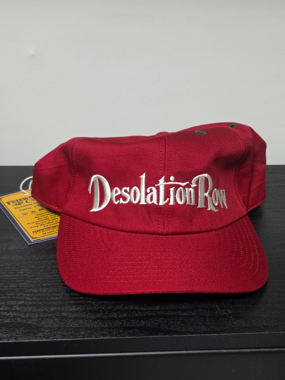 프리휠러스 데솔레이션로우 별주 자수 모자 벤트캡 레드 상품이미지1