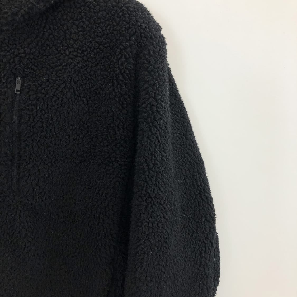 유니클로 블랙 플리스 후드점퍼 L  상품이미지2