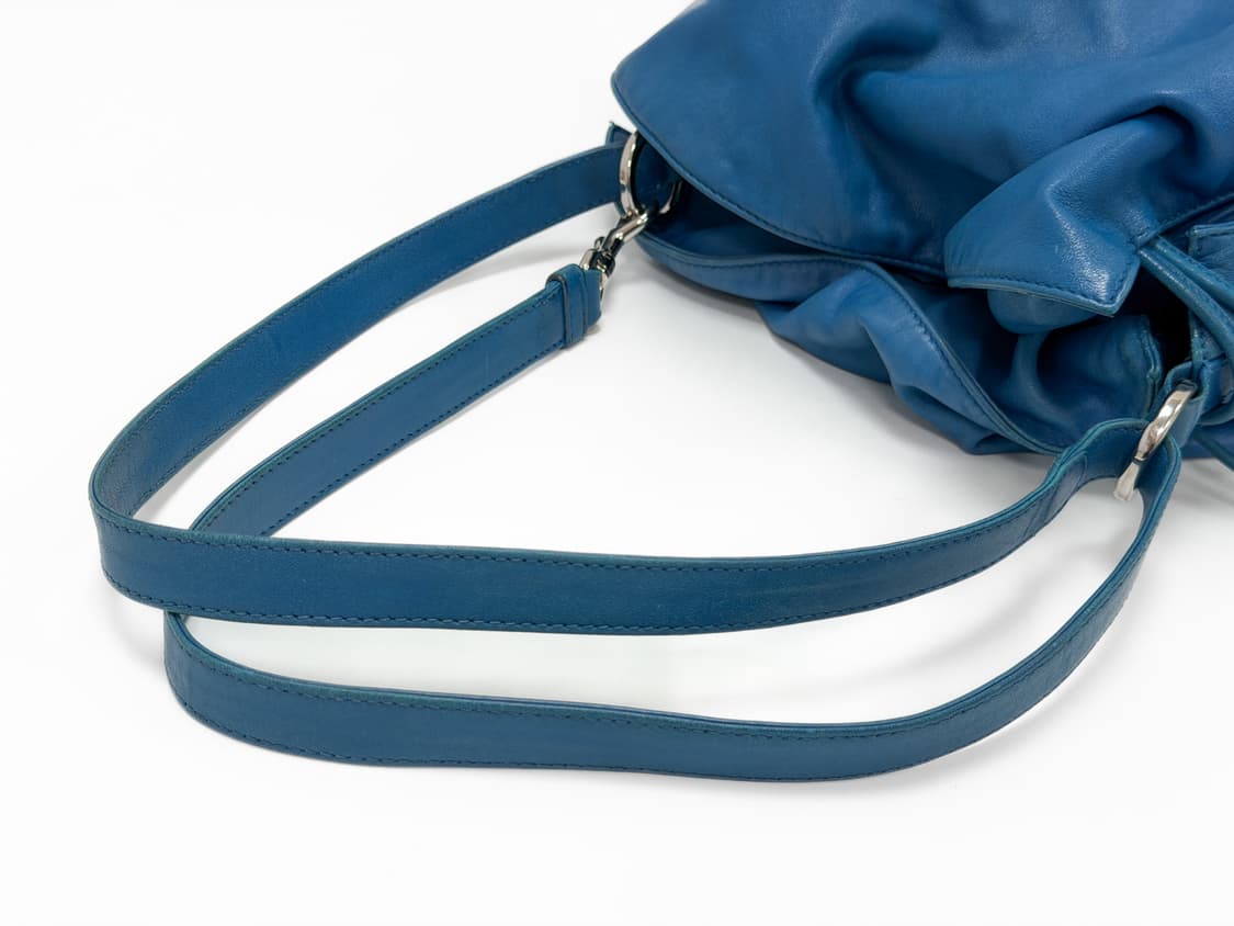 로에베 나파 레더 플라멩코 드로우스트링 숄더백 상품이미지5