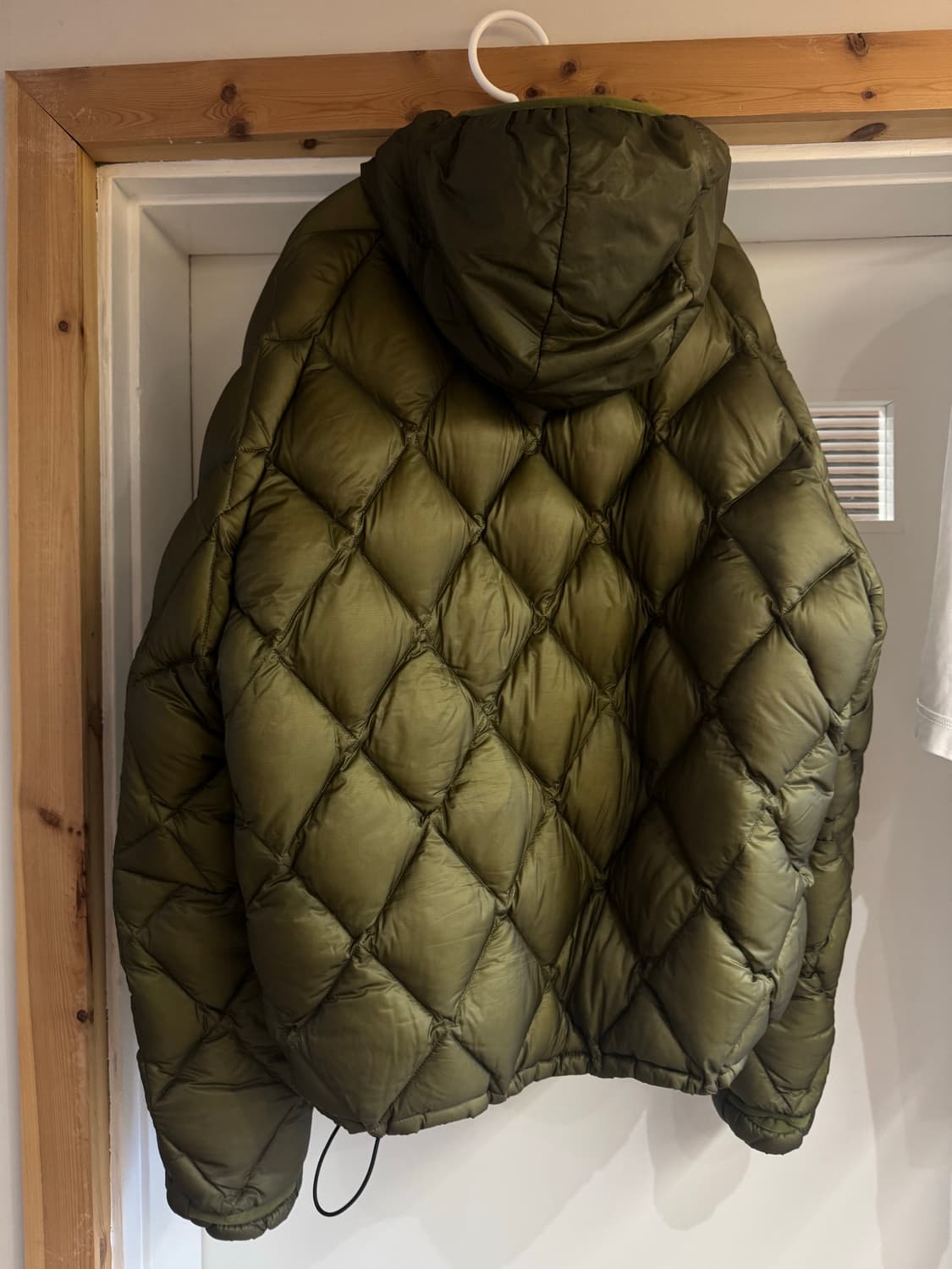 Roa 라이트다운자켓 올리브 XL팝니다 상품이미지3