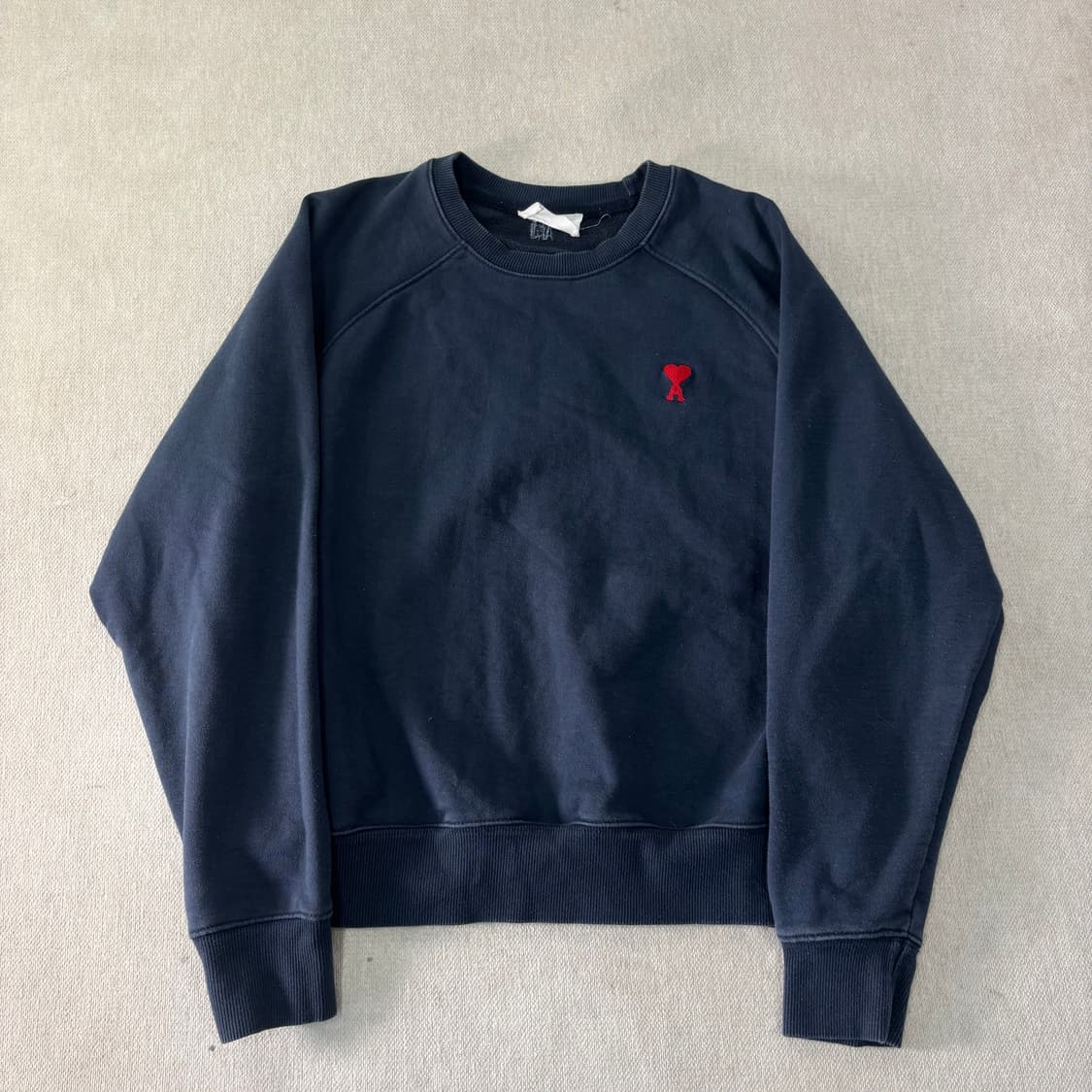 95 아미 자수 스몰로고 네이비 맨투맨  상품이미지1