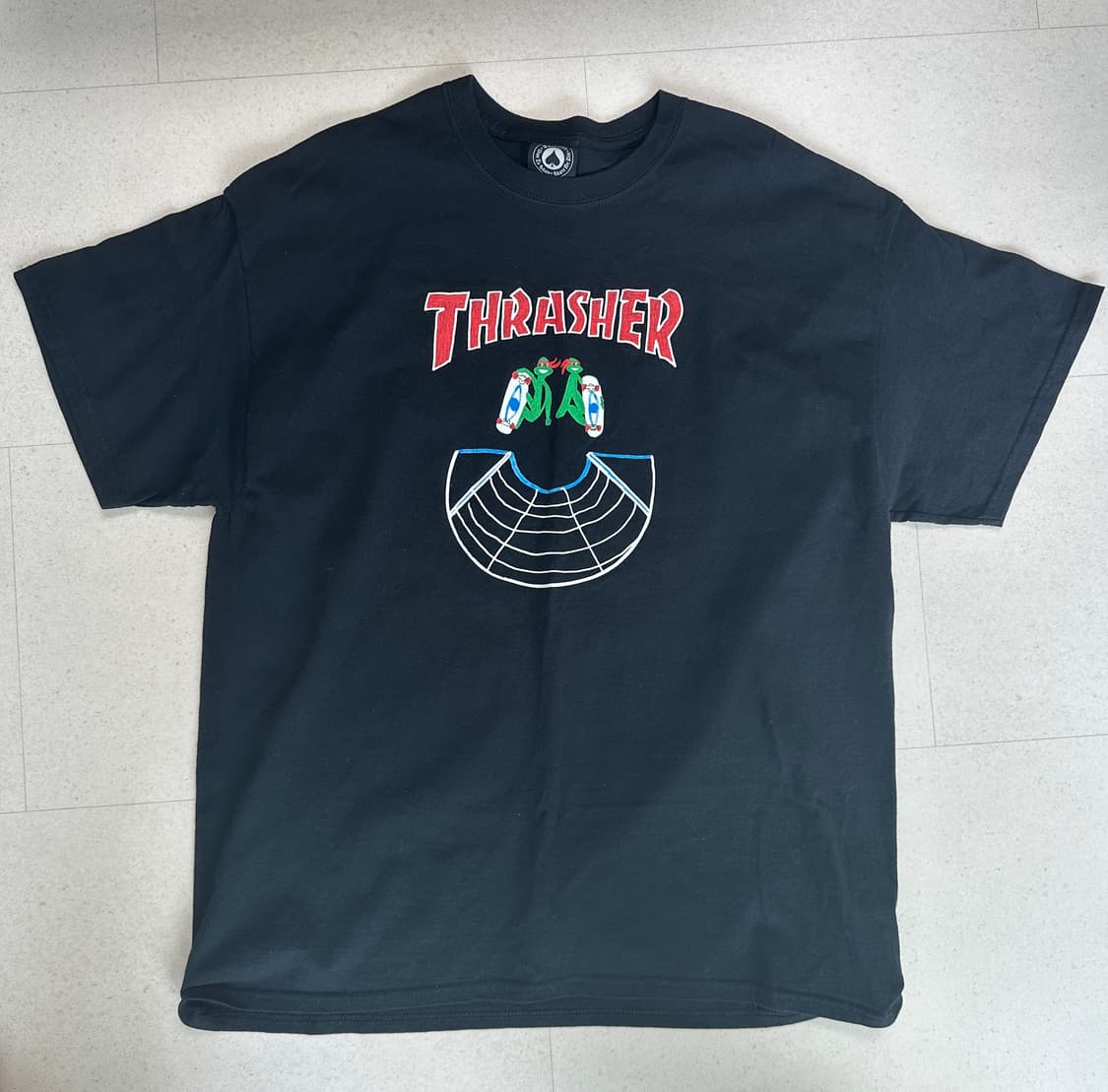 트레셔 보드 반팔티셔츠 상품이미지1